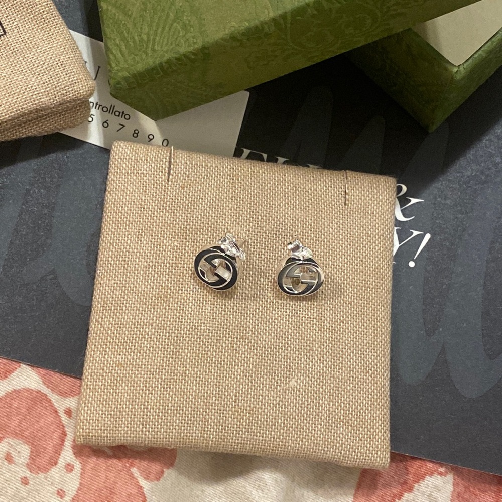 Sliver Gucci stud earrings